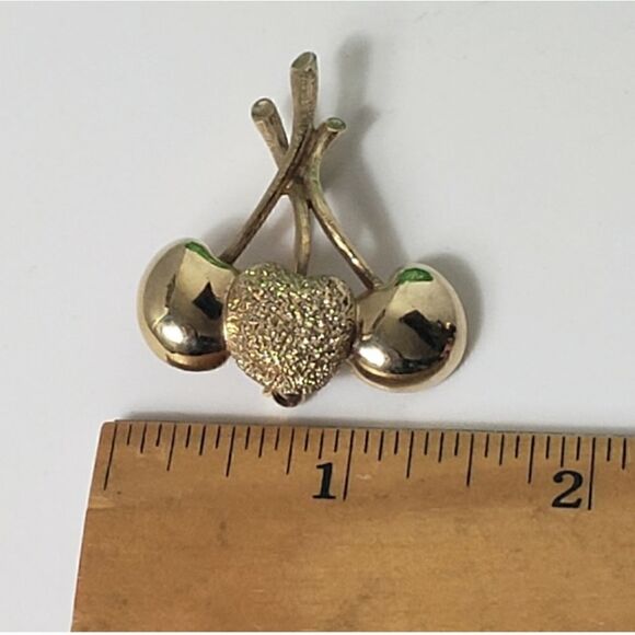 VINTAGE Goldtone Cherries Brooch Pin - Picture 7 of 8